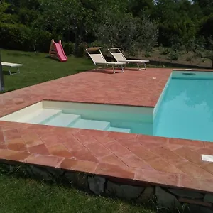https://il-poggio-pontedera-56025.it-tuscanyhotel.com